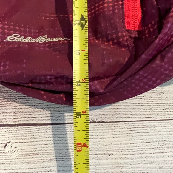 Eddie Bauer Ripstop Sling Bag - Picture 7 of 7